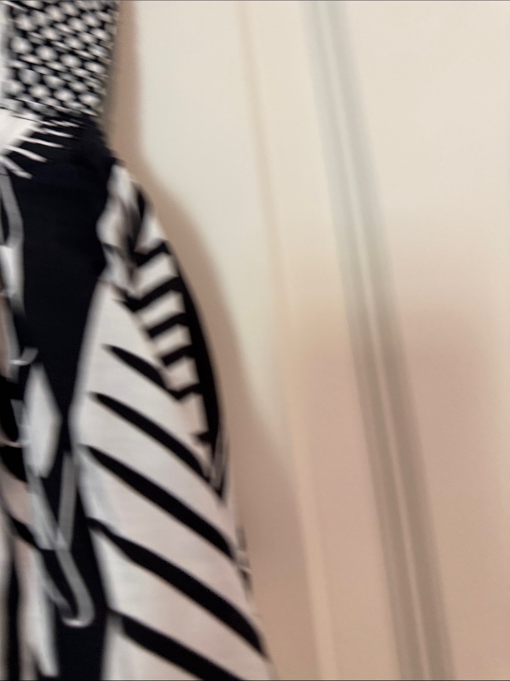 FARM Rio Black and White Tropical Maxi Dress - Picture 3 of 10